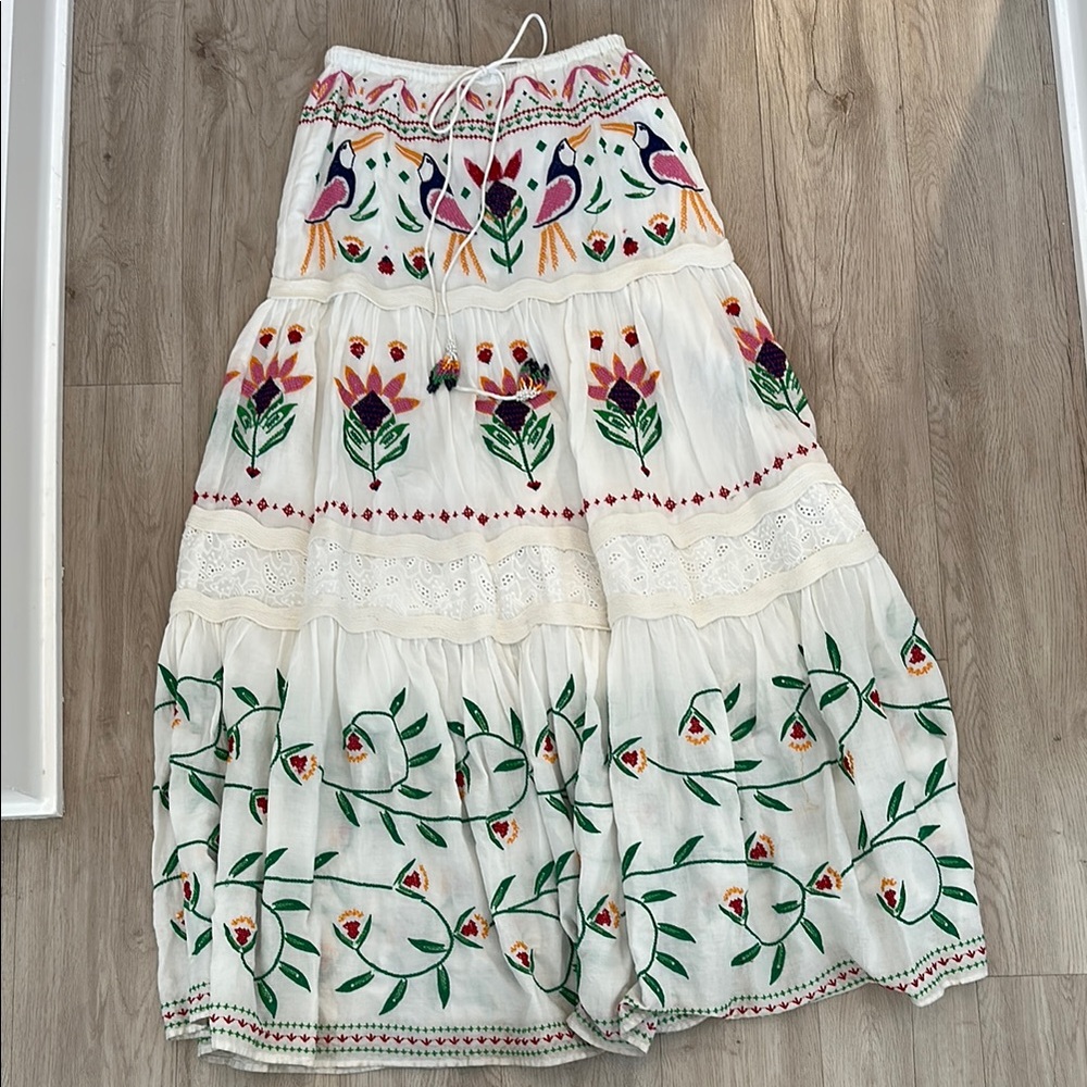 FARM Rio White Maxi Skirt with Colorful Floral Embroidery - Picture 6 of 9